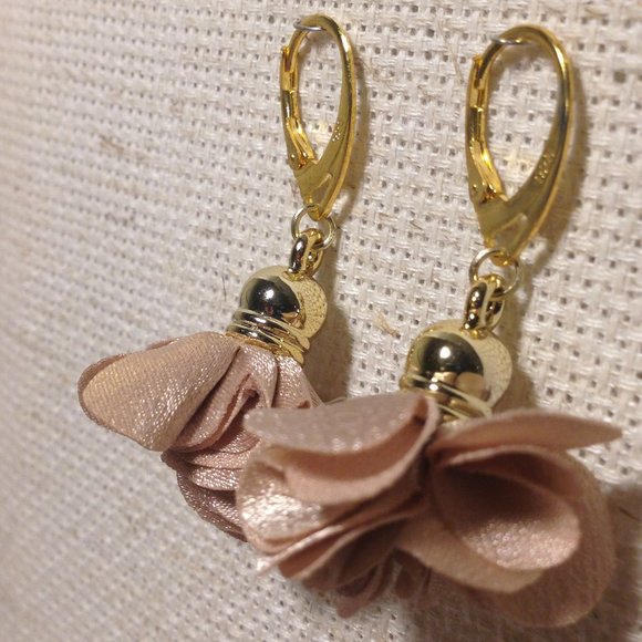 Champagne Satin Flower Fluff Earrings - Picture 4 of 6